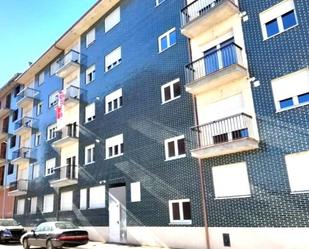 Exterior view of Flat for sale in Valencia de Don Juan  with Heating