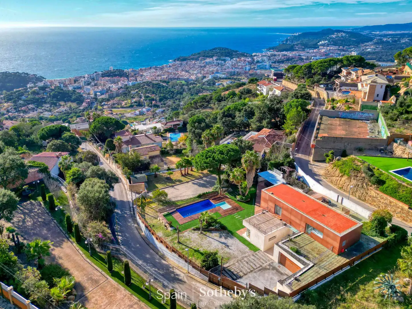 Vista exterior de Casa o xalet en venda en Lloret de Mar amb Aire condicionat, Calefacció i Jardí privat