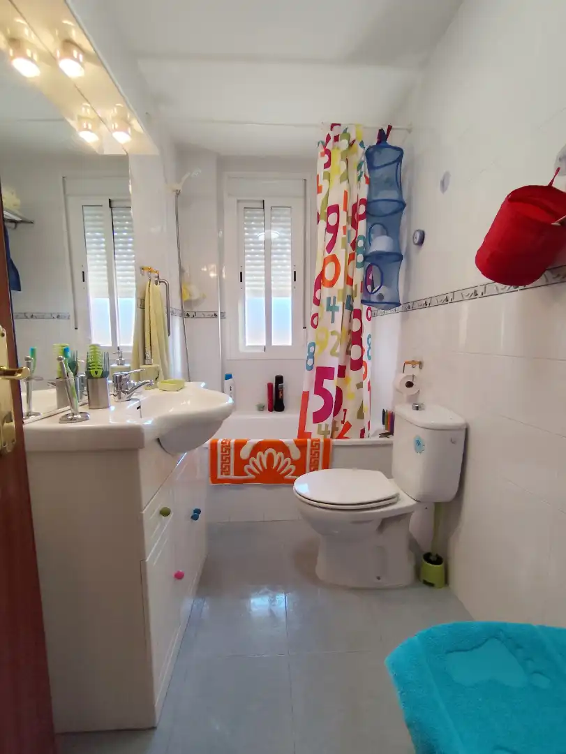Badezimmer von Dachboden zur Miete in Sanlúcar de Barrameda mit Klimaanlage, Heizung und Terrasse