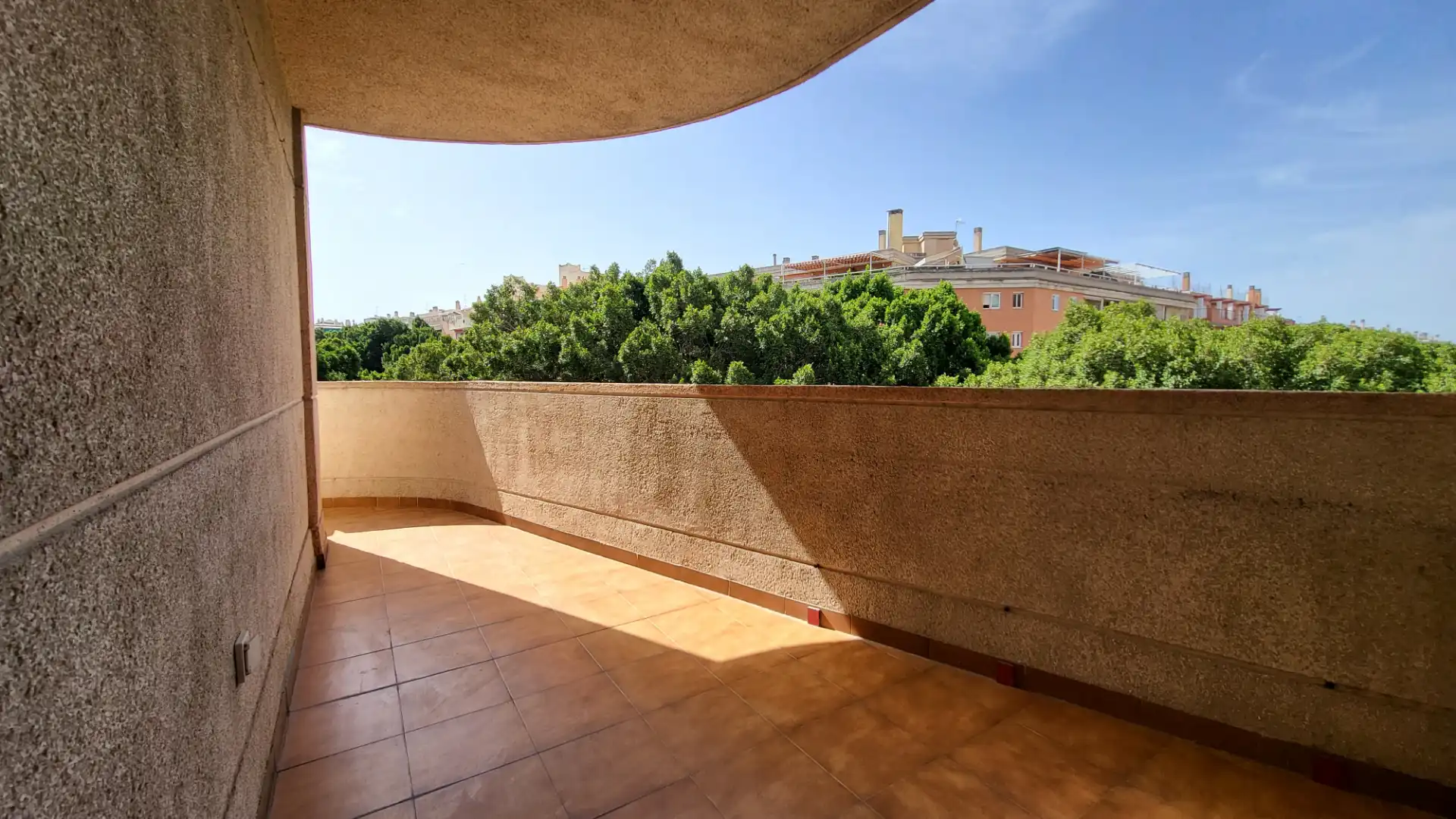 Piso en venta en Calle Andrómeda, El Cónsul - Ciudad Universitaria - El Romeral
