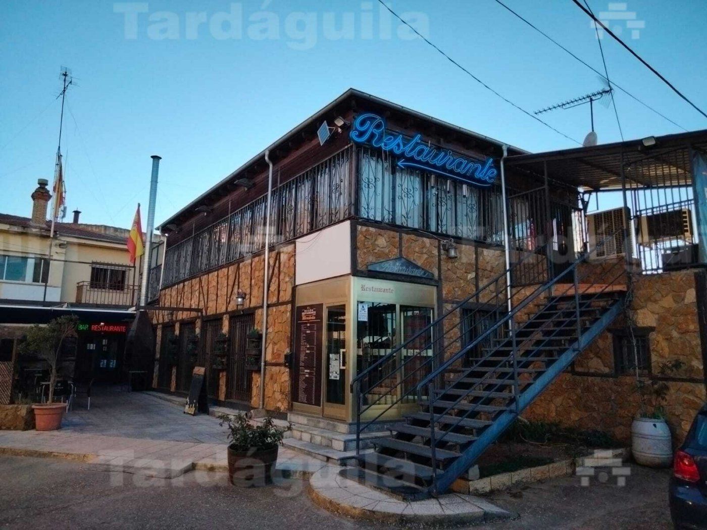 Local de lloguer en Villares de la Reina amb Terrassa i Moblat