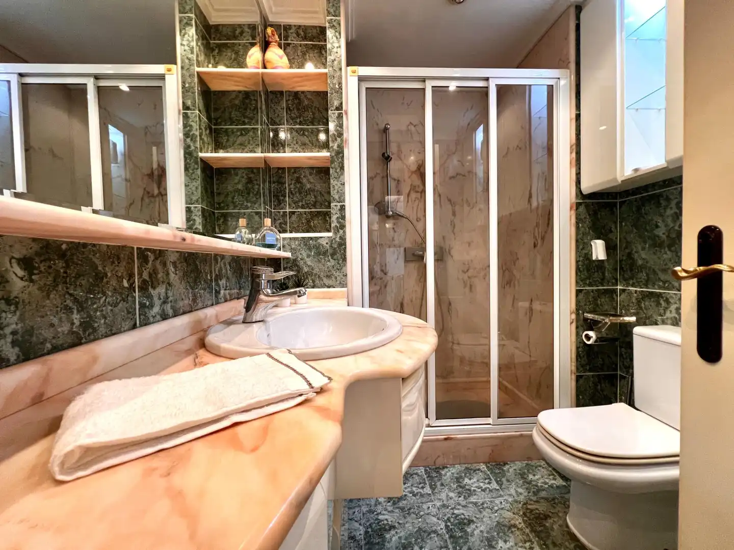 Baño de Piso en venta en Tavernes Blanques con Aire acondicionado, Calefacción y Parquet