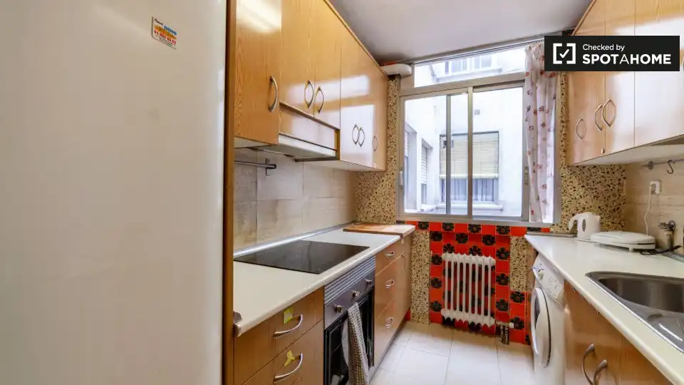 Cocina de Piso de alquiler en Alcalá de Henares con Aire acondicionado, Calefacción y Amueblado