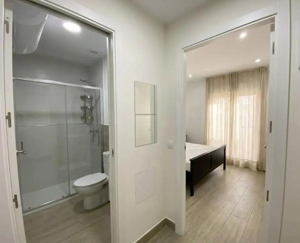Baño de Planta baja en venta en Madrid con Aire acondicionado, Calefacción y Terraza