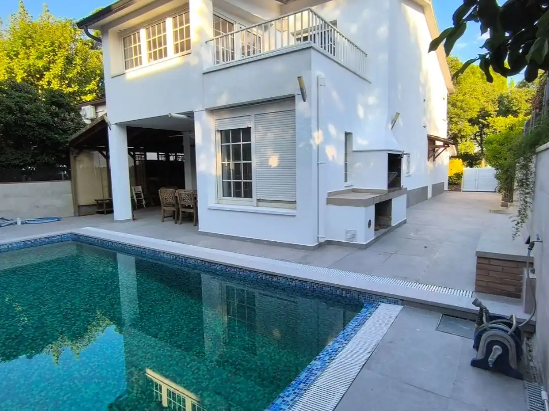 Casa amb piscina en venda a Carrer Guadalajara 27, imagen 5