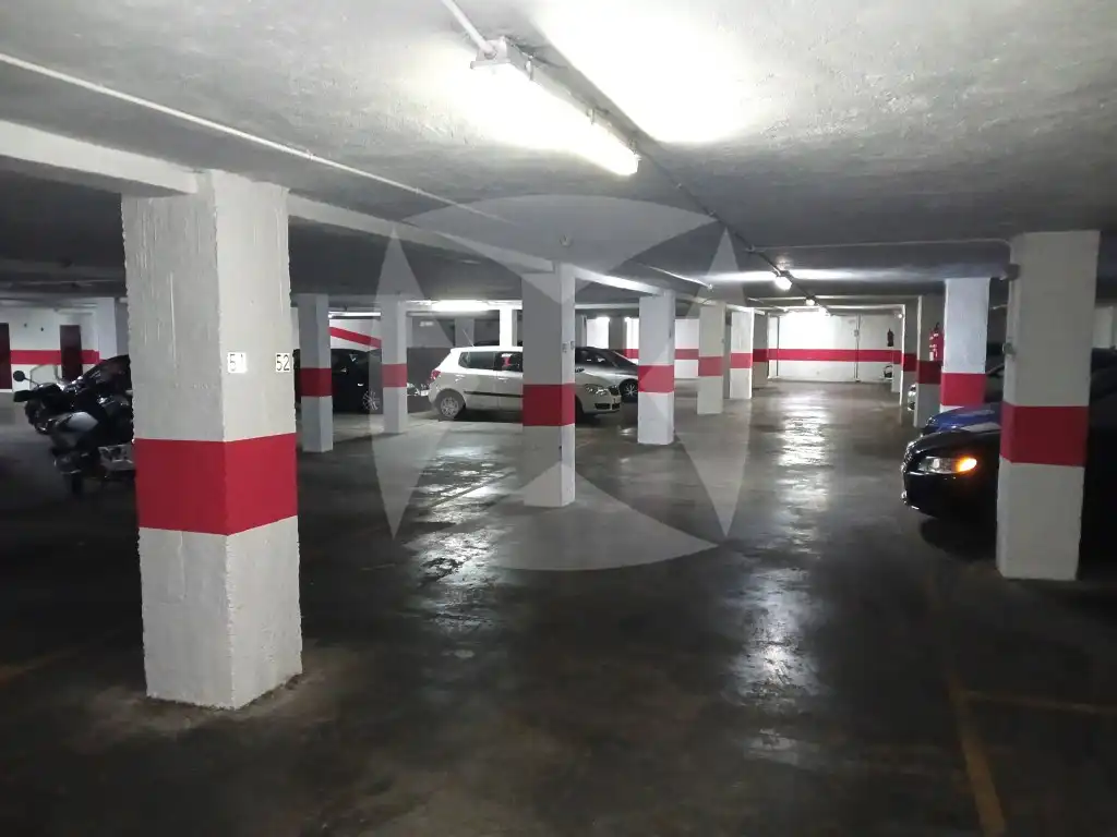 Garatge de lloguer a Plaza de Antonio Zoido Diaz, Maria Auxiliadora - Barriada de Llera