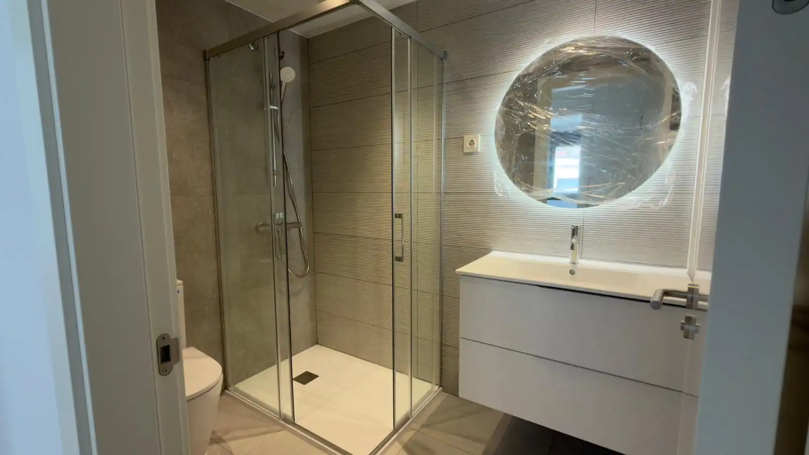 Bathroom of Attic for sale in Esplugues de Llobregat  with Air Conditioner, Heating and Terrace