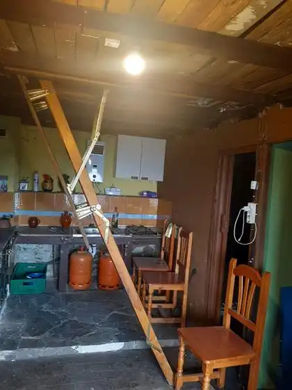 Cuina de Finca rústica en venda en Aller amb Moblat