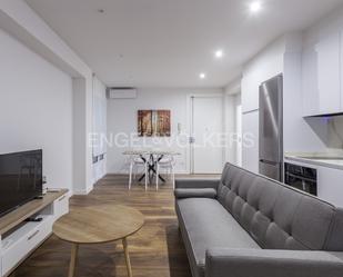 Sala d'estar de Apartament de lloguer en  Madrid Capital amb Aire condicionat