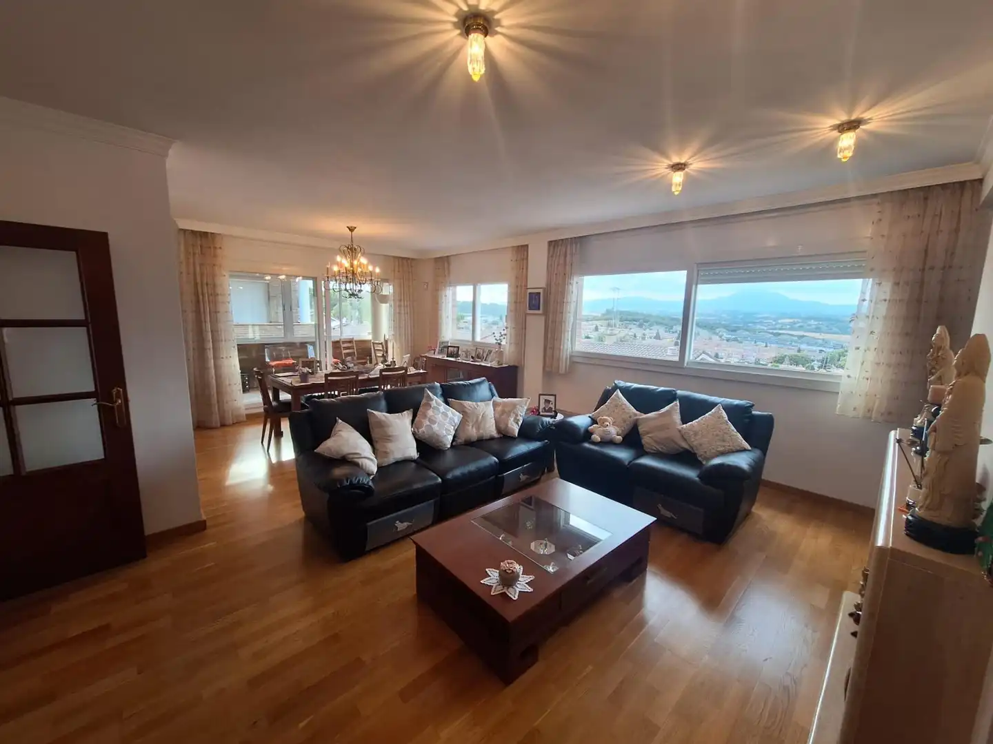Sala d'estar de Casa o xalet en venda en Sant Quirze del Vallès amb Aire condicionat, Calefacció i Jardí privat