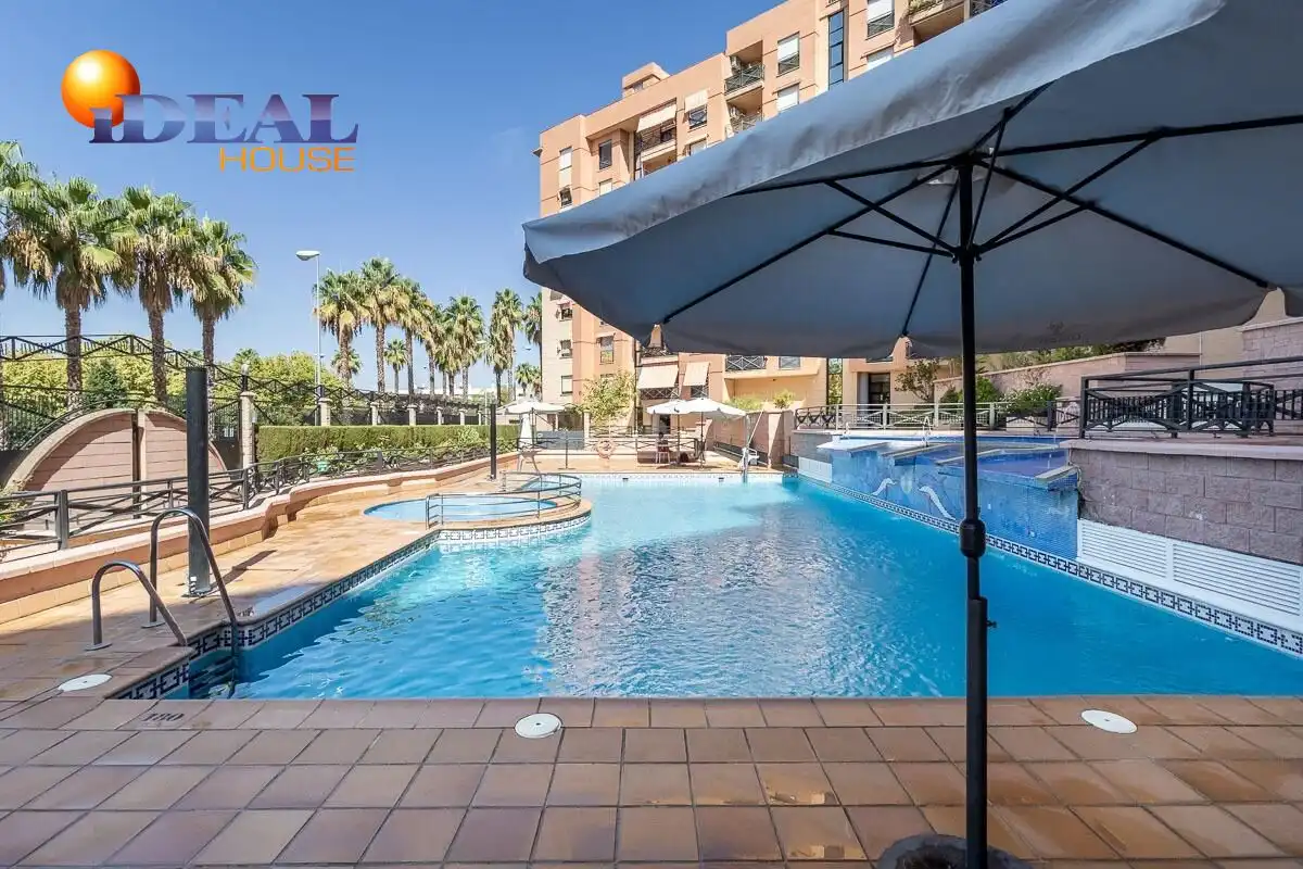 Rez-de-chaussée avec piscine à vendre à Calle PDTA RAFAEL GAGO PALOMO 9