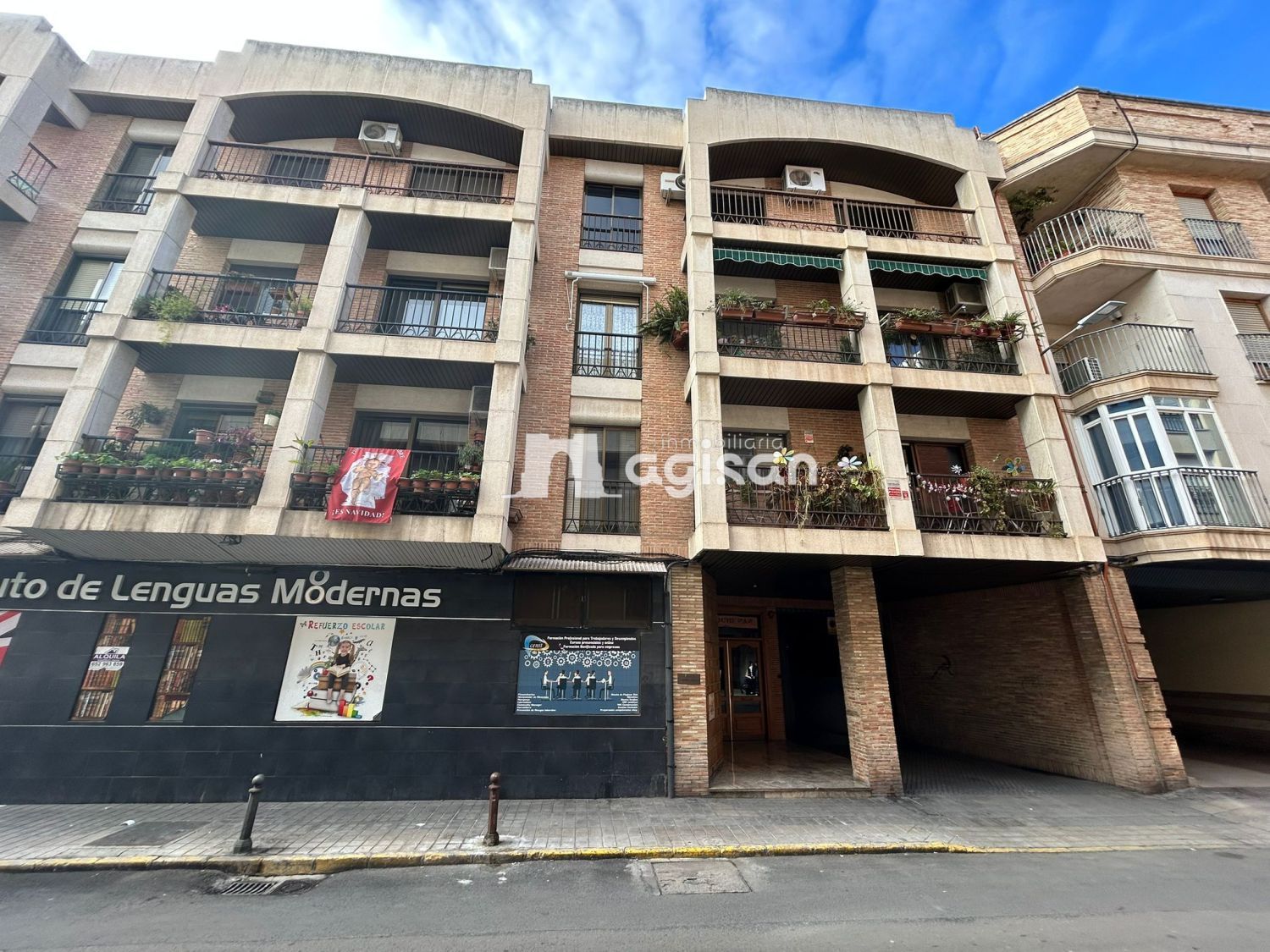 Exterior view of Flat for sale in Ciudad Real Capital  with Air Conditioner, Heating and Terrace