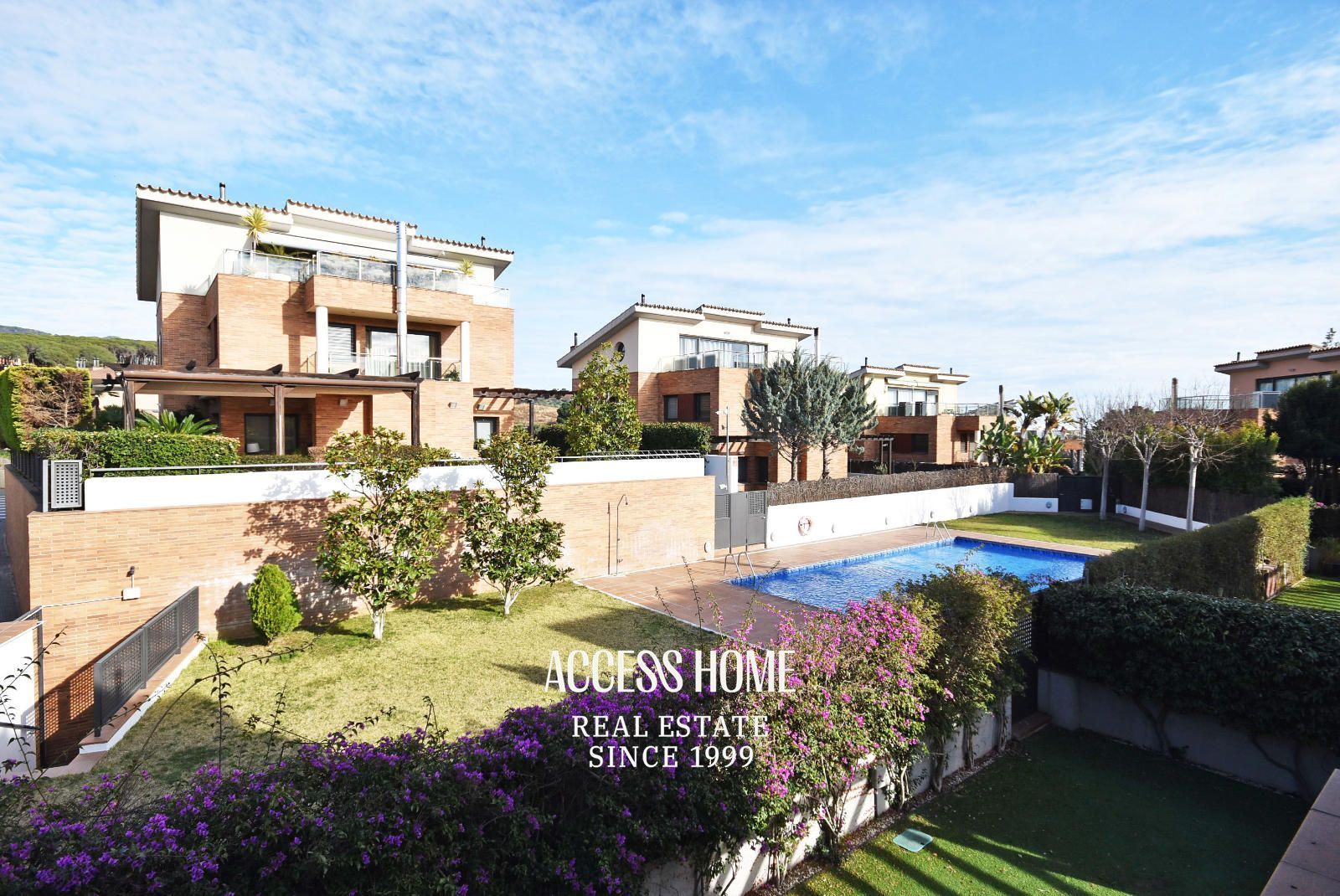 Vista exterior de Casa o chalet en venta en Alella con Aire acondicionado, Calefacción y Terraza