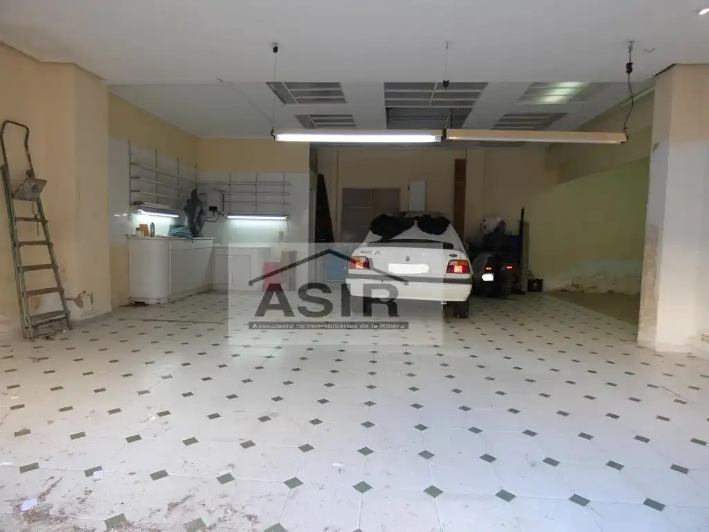 Business premises for sale in Casc Urbà
