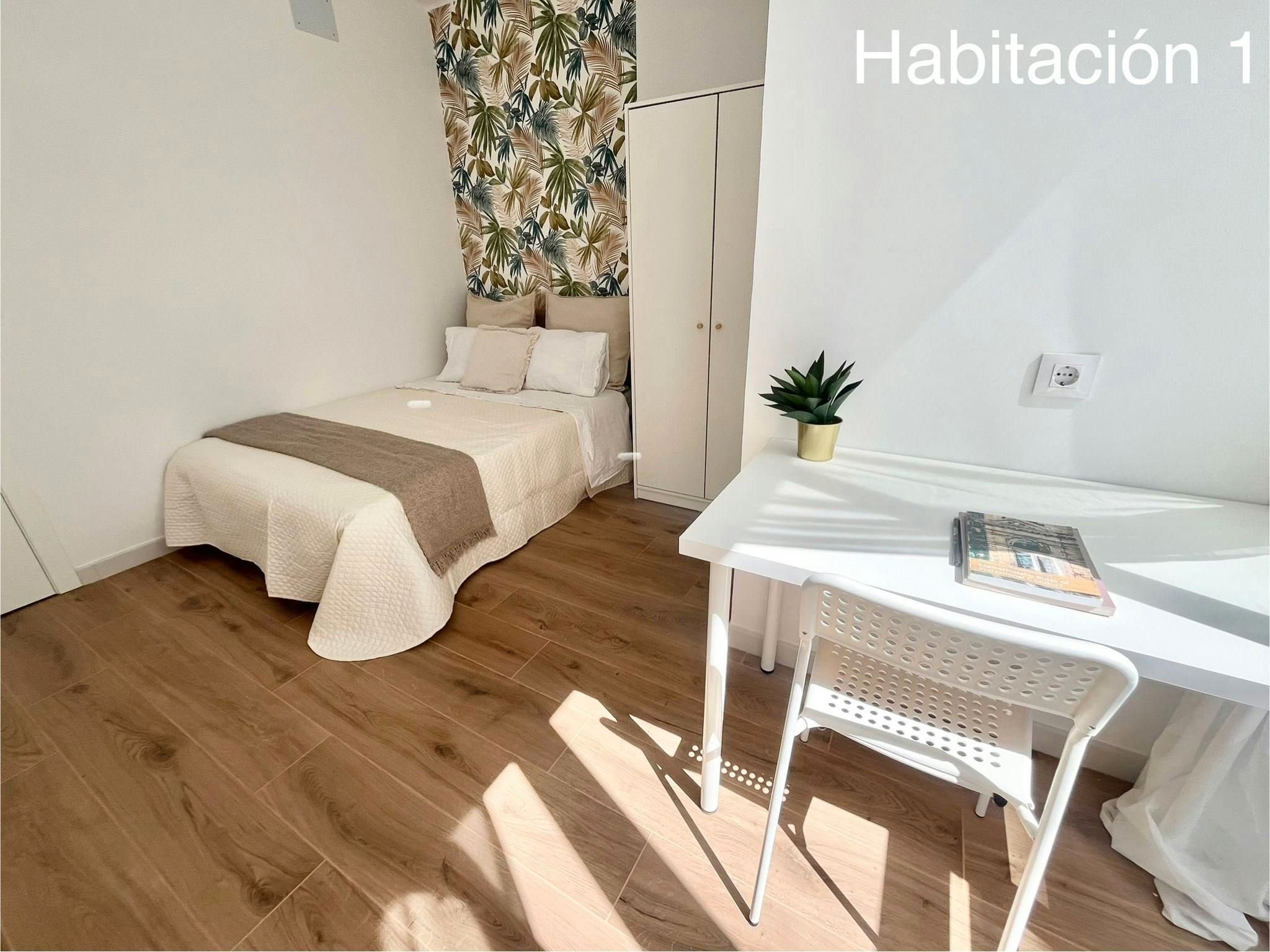 Dormitori de Pis per a compartir en  Sevilla Capital amb Moblat, Rentadora i TV