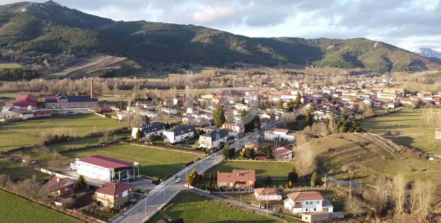 Vista exterior de Pis en venda en Boñar