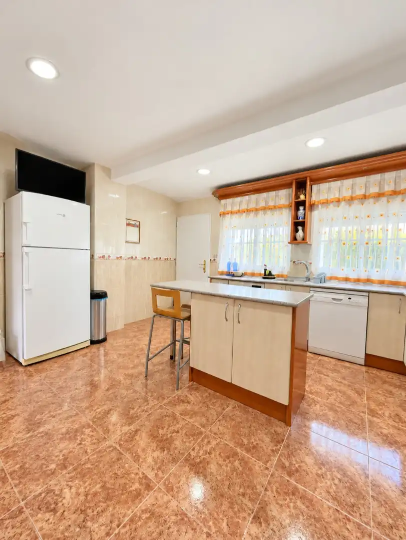 Casa bifamiliare con piscina in vendita a Villa del Prado, imagen 11