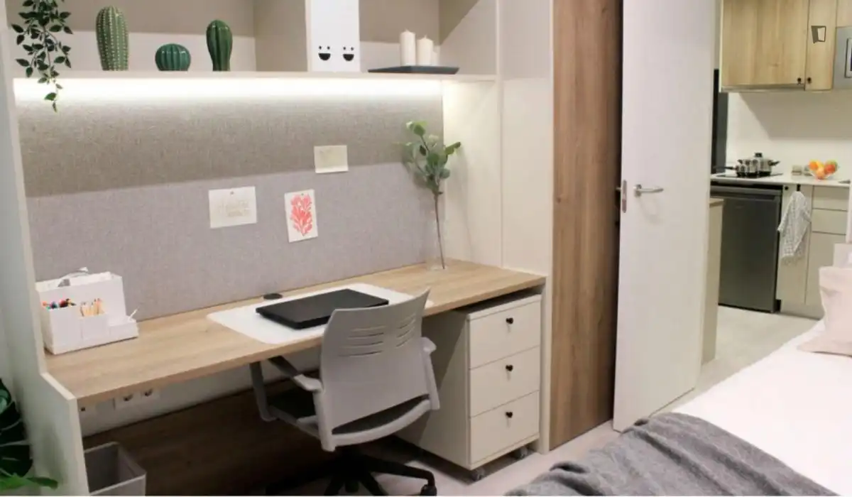Habitación de Piso para compartir en Valencia con Aire acondicionado, Calefacción y Amueblado