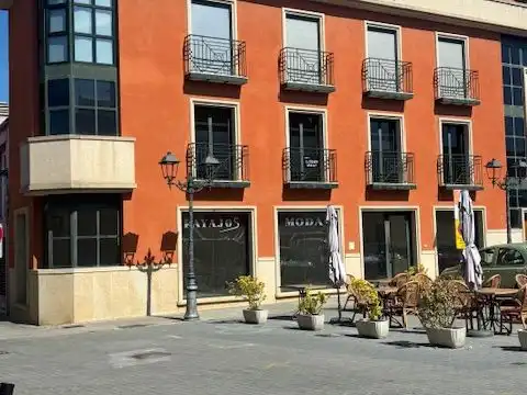 Außenansicht von Geschaftsraum zur Miete in Vidreres mit Klimaanlage, Heizung und Terrasse