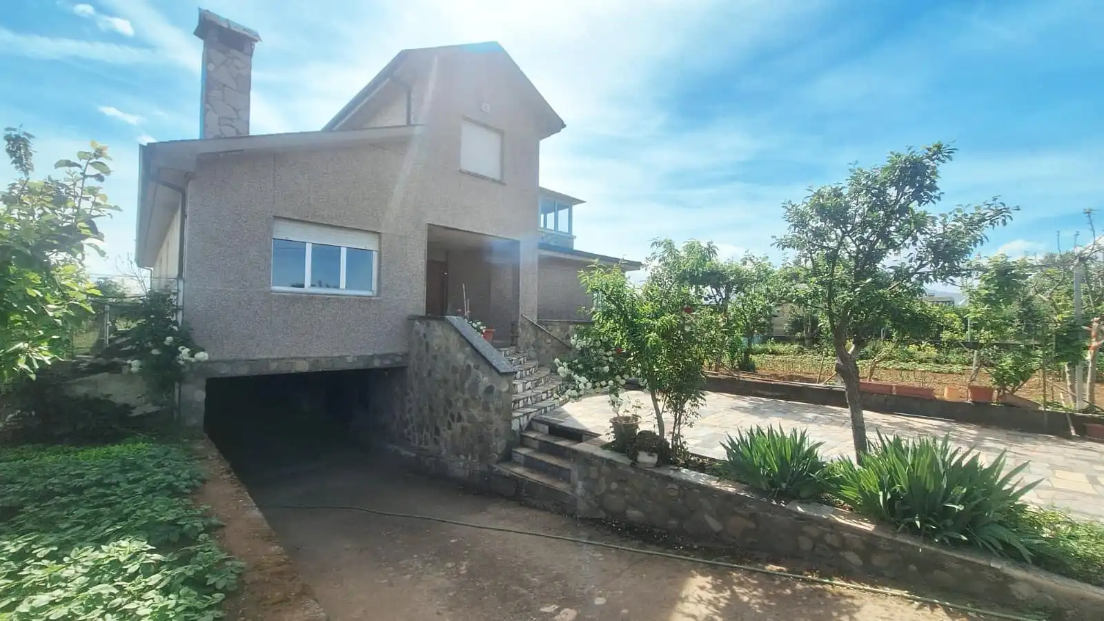 Vista exterior de Casa o chalet en venta en Camponaraya con Calefacción, Jardín privado y Terraza