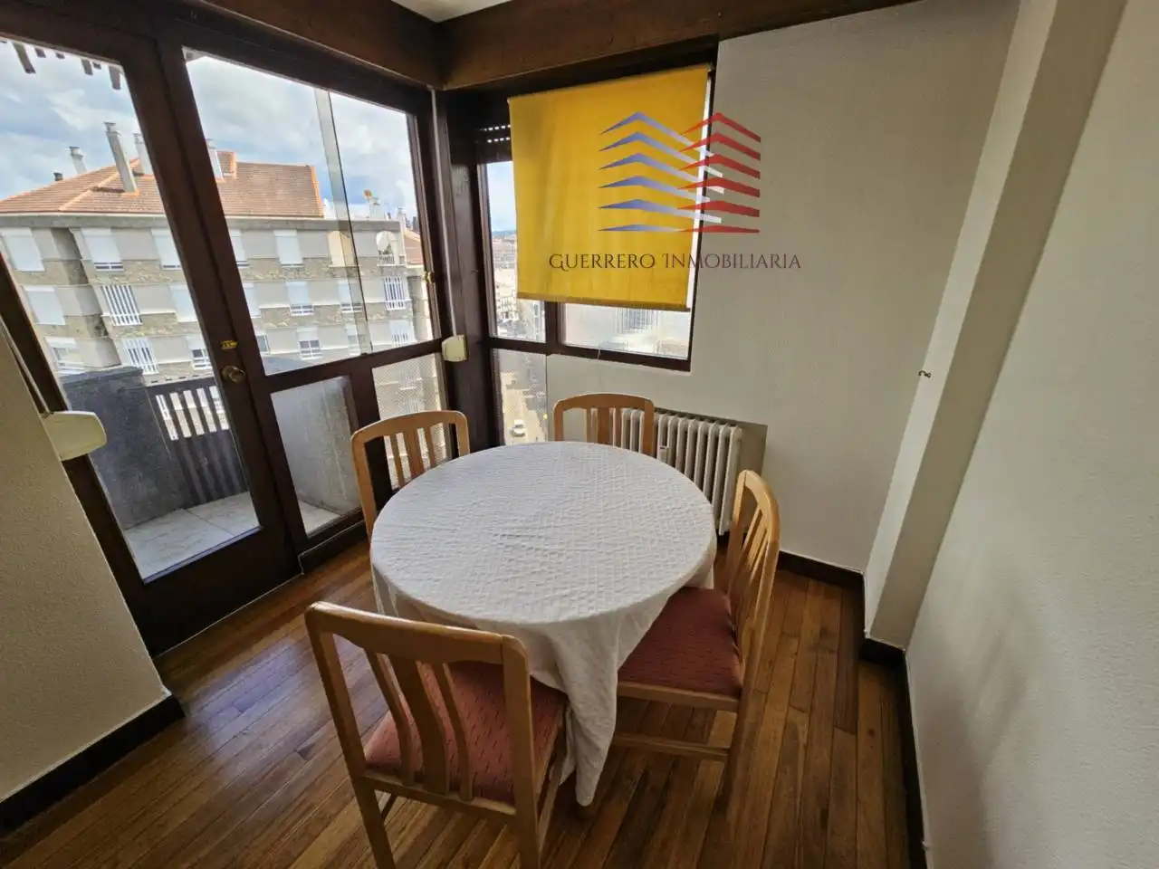 Terraza de Piso de alquiler en Ourense Capital  con Calefacción, Parquet y Trastero