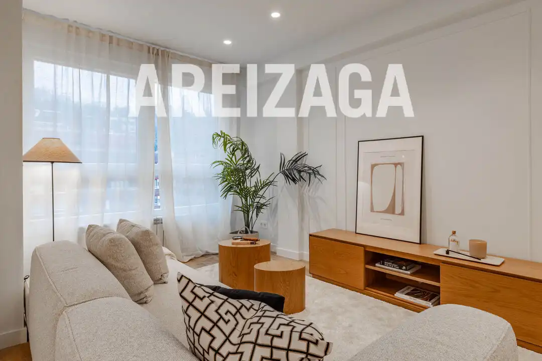 Piso en venta en Karlos I.a Hiribidea carlos, 30, Amara