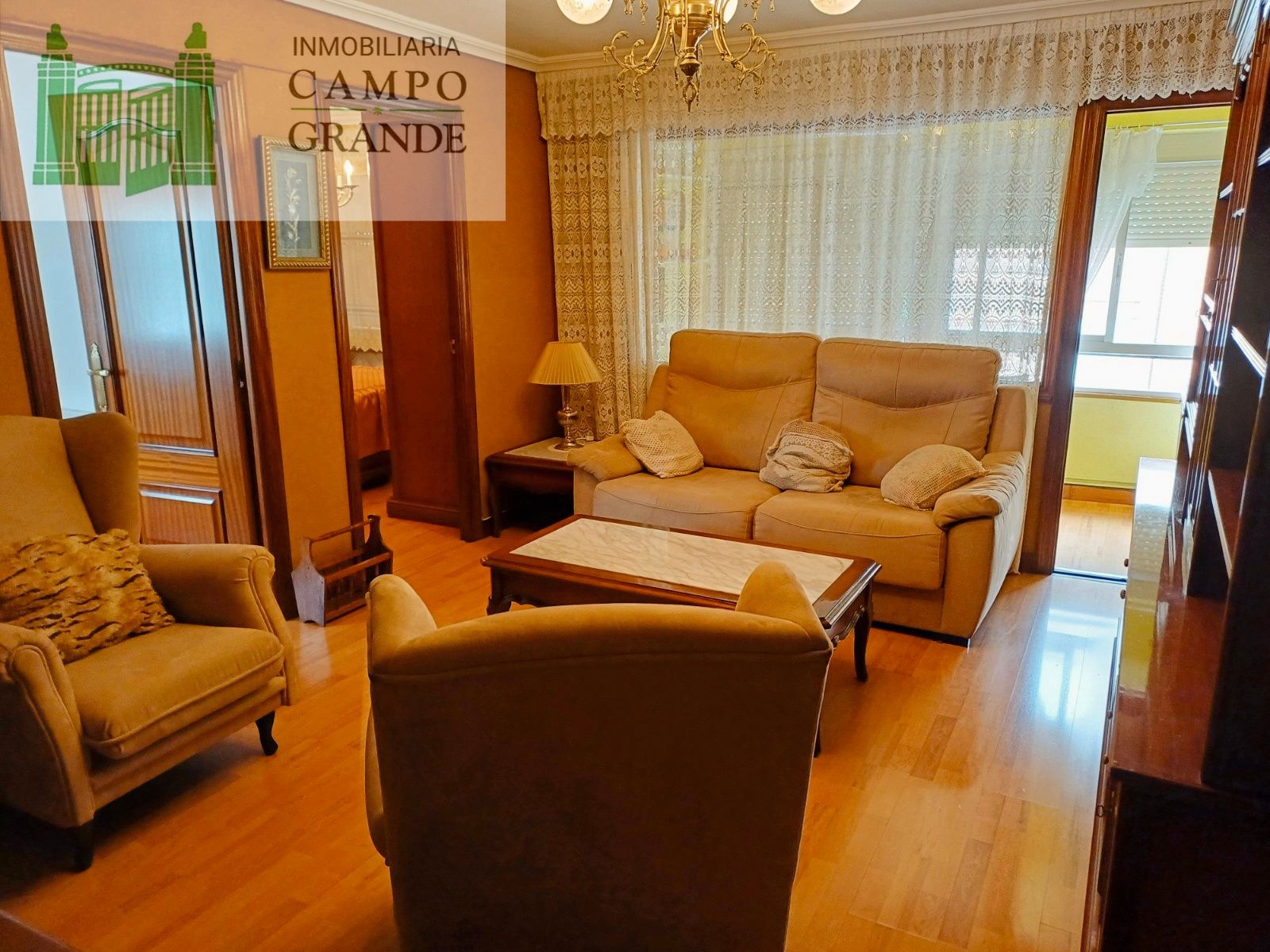 Living room of Flat to rent in Palencia Capital  with Heating, Parquet flooring and Furnished