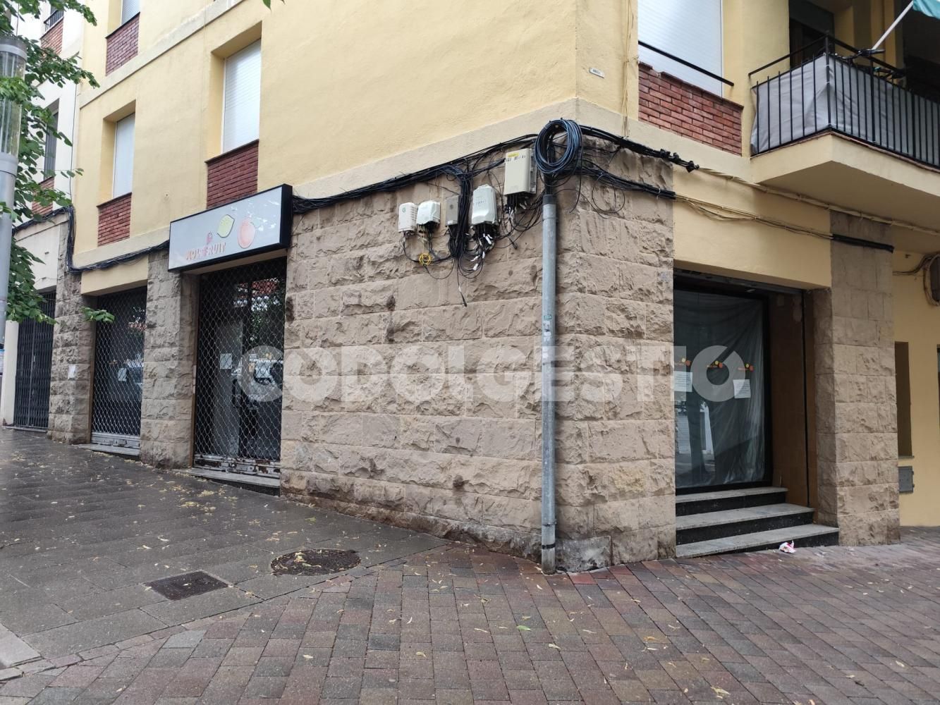 Premises to rent in Montserrat