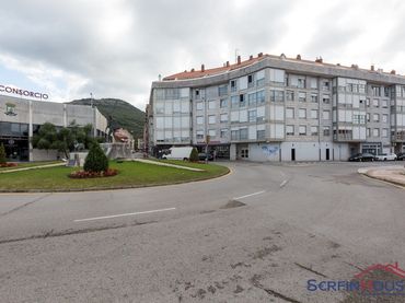 Business premises for sale in Calle EGUILIOR 1