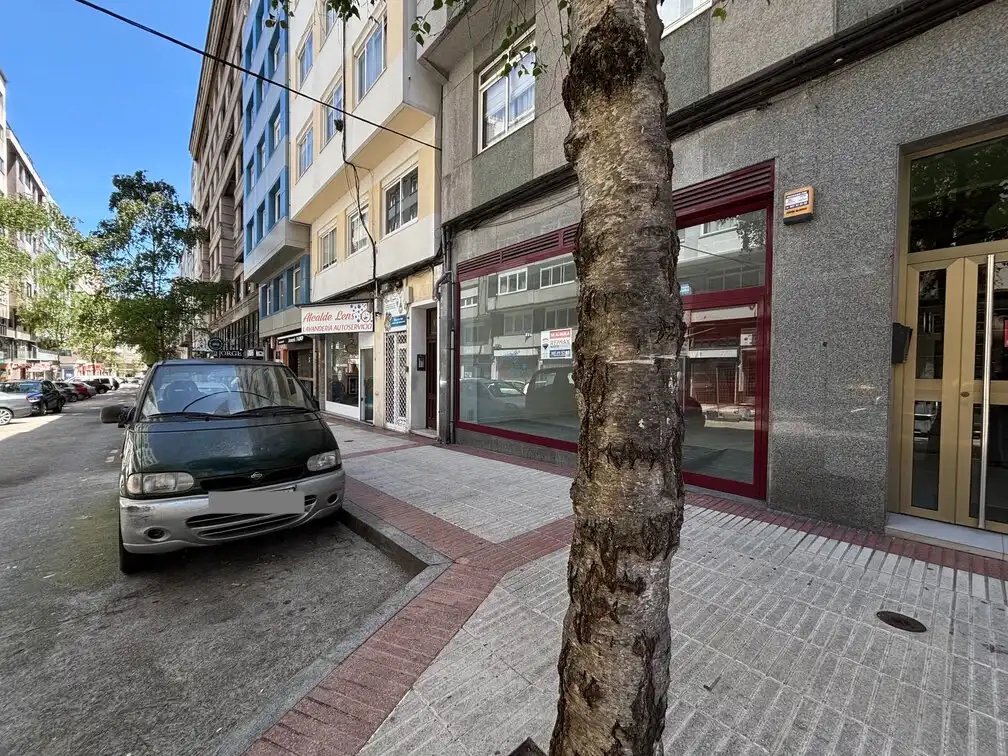 Vista exterior de Local de lloguer en A Coruña Capital 