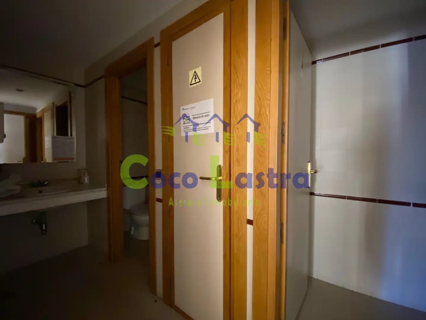 Business premises for sale in Avenida Campoamor 6, imagen 9