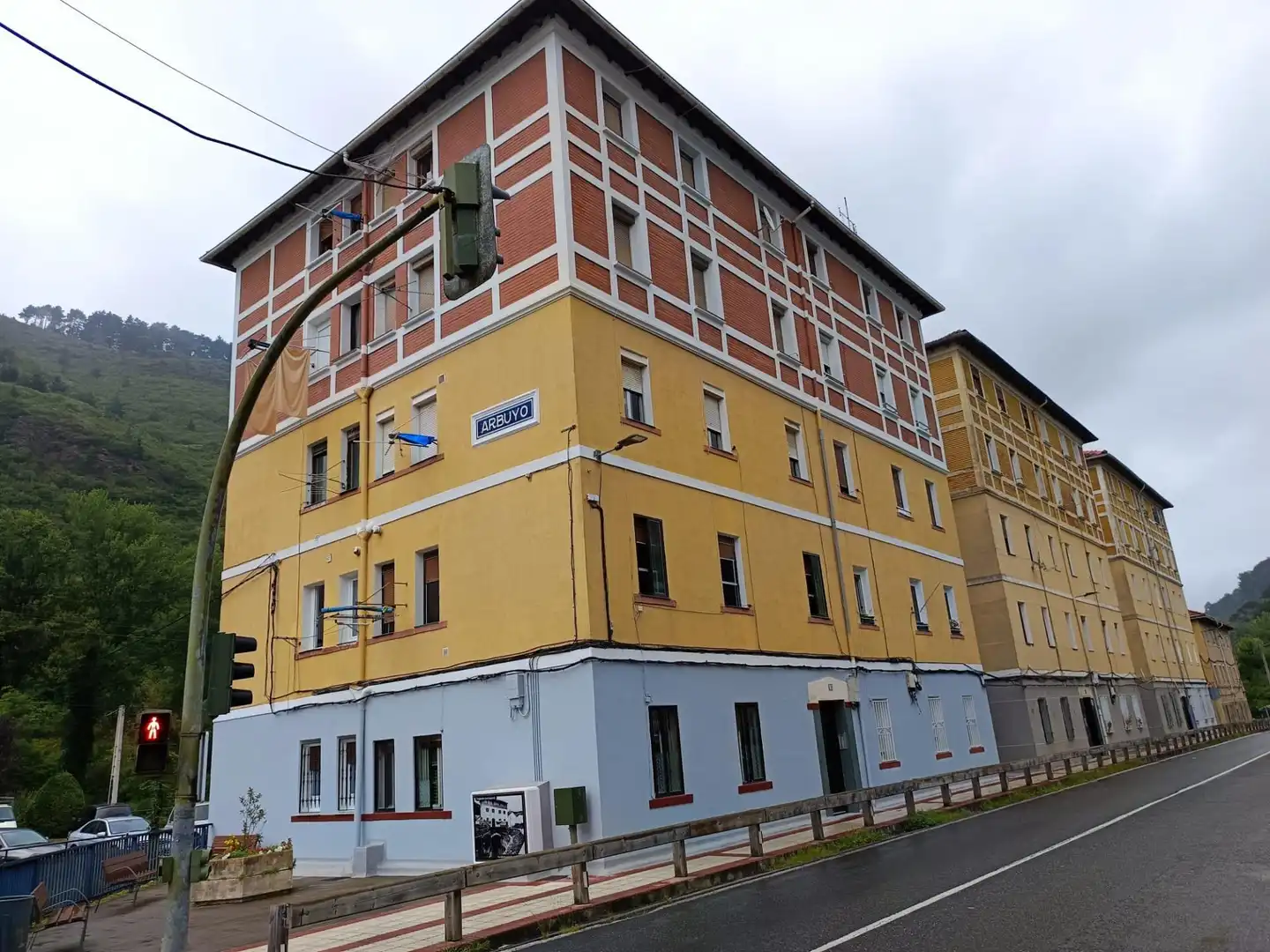 Exterior view of Flat for sale in Alonsotegi