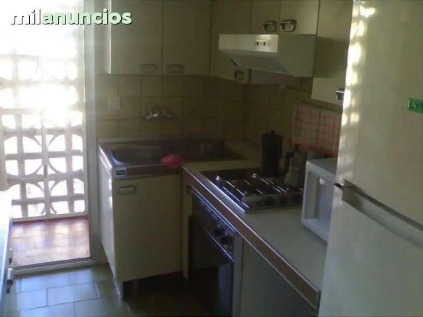Cuina de Pis per a compartir en Toledo amb Jardí privat, Parquet i Piscina