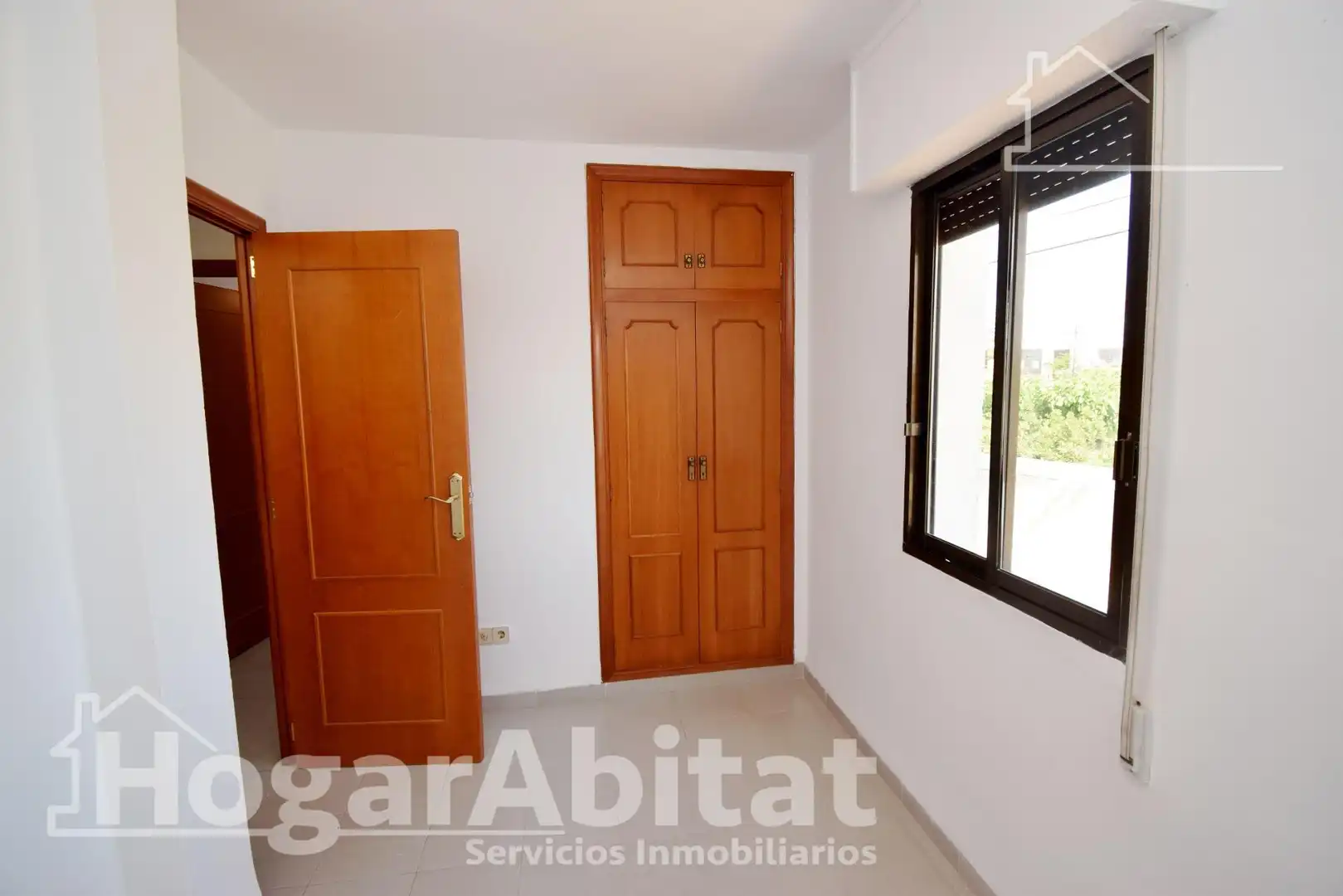 Dormitori de Casa o xalet en venda en Almazora / Almassora amb Jardí privat, Terrassa i Traster