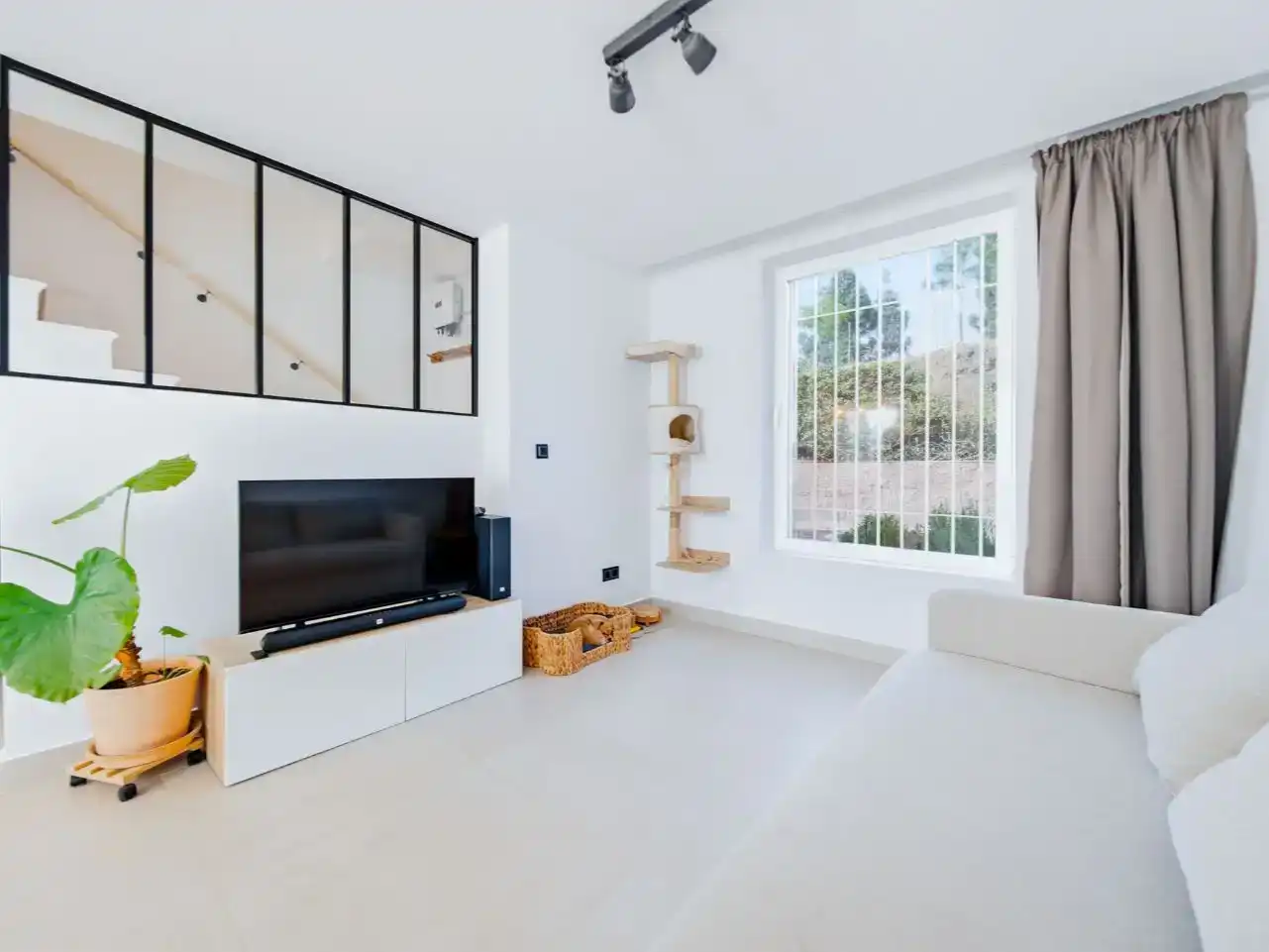 Sala d'estar de Pis en venda en Mijas amb Aire condicionat i Piscina