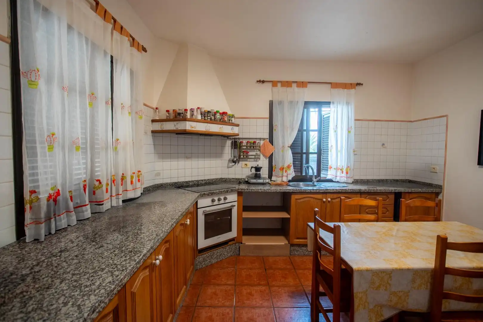 Cuina de Casa adosada en venda en El Sauzal amb Terrassa, Traster i Balcó