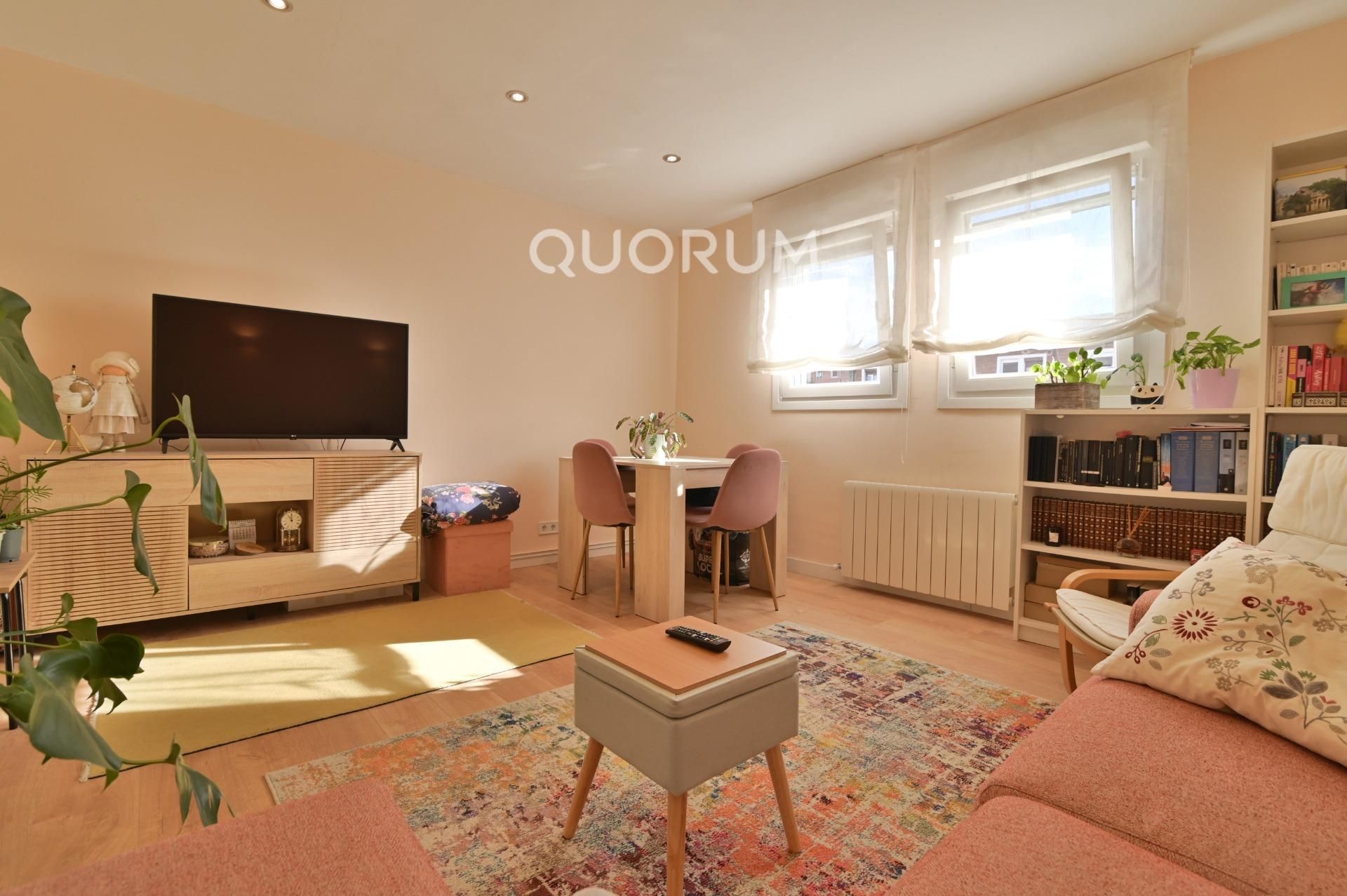 Sala de estar de Piso en venta en Bilbao  con Calefacción