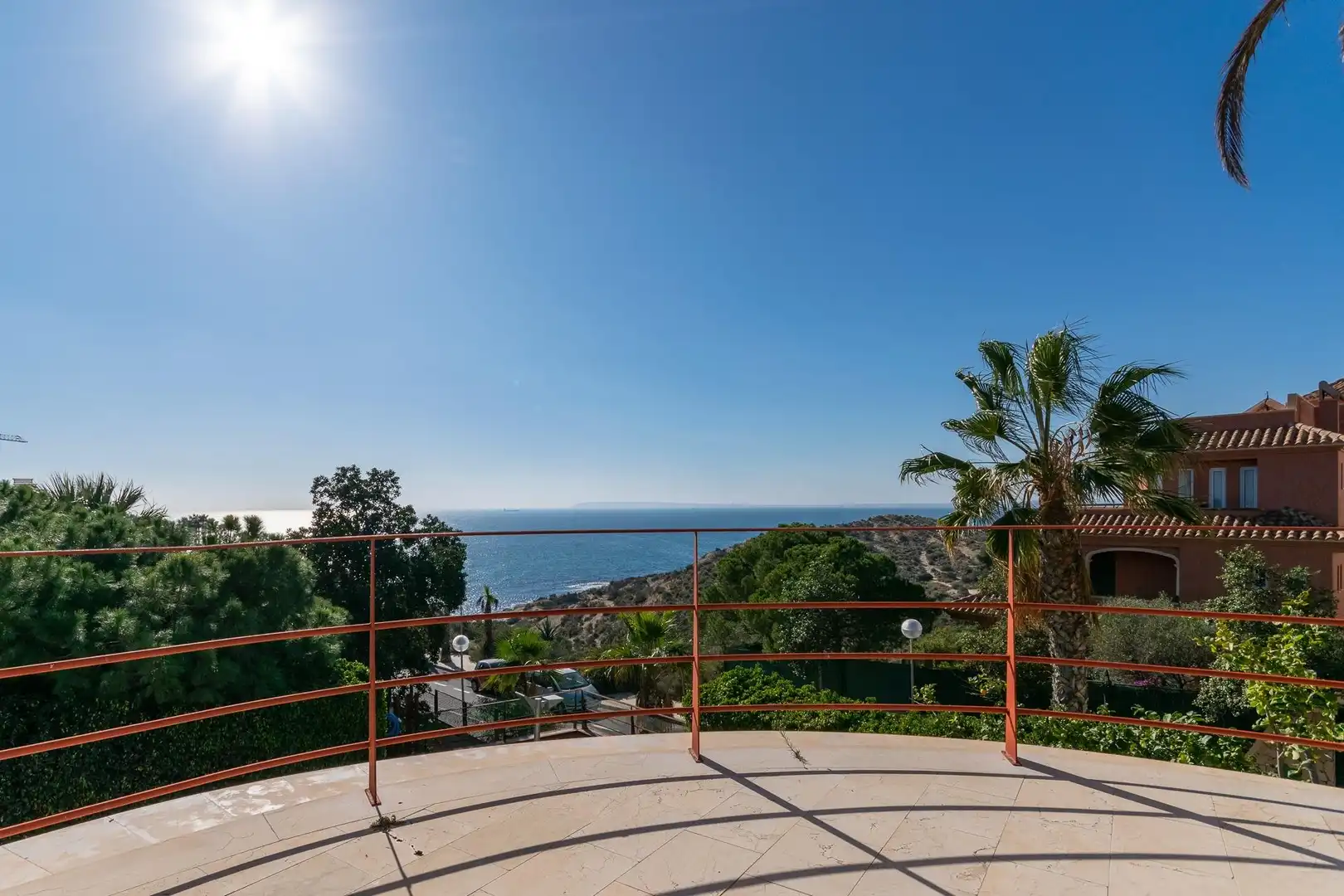 Vista exterior de Casa o chalet en venta en Alicante / Alacant con Aire acondicionado, Calefacción y Jardín privado