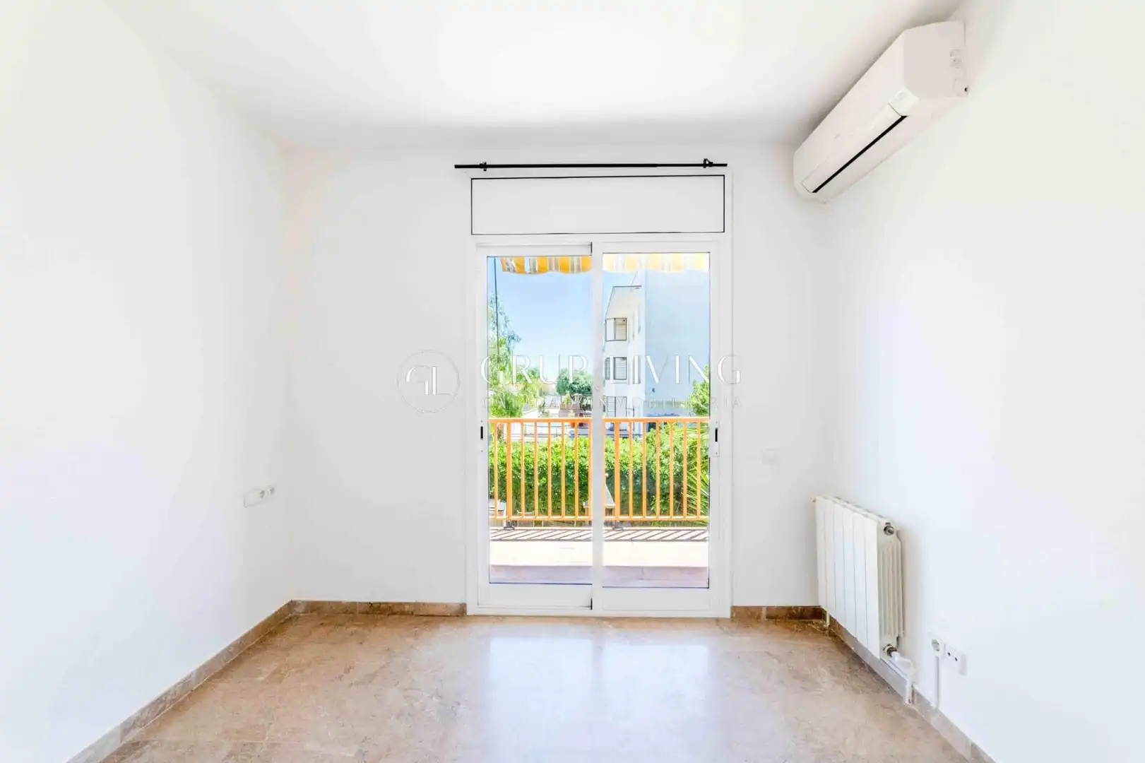 Casa amb terrassa en venda a Can Girona - Terramar - Vinyet, imagen 11