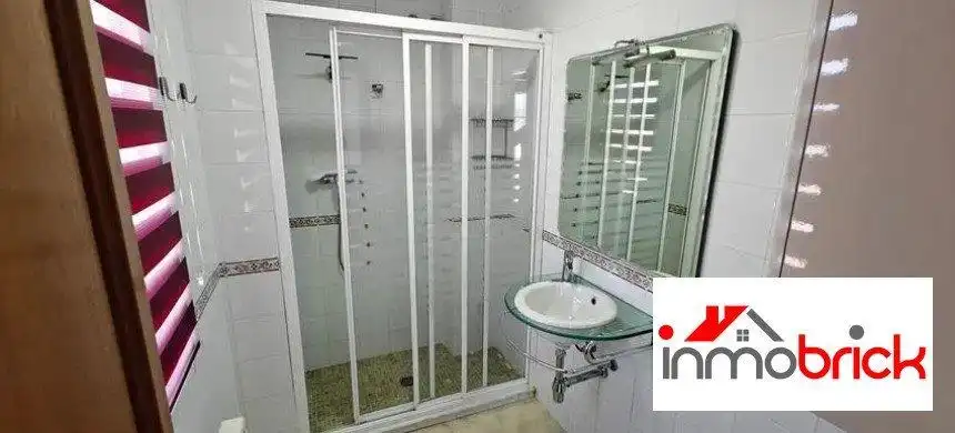 Badezimmer von Wohnung zum Verkauf in Priego de Córdoba mit Klimaanlage