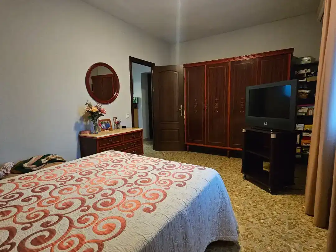 Dormitori de Pis en venda en Espartinas amb Aire condicionat, Jardí privat i Piscina