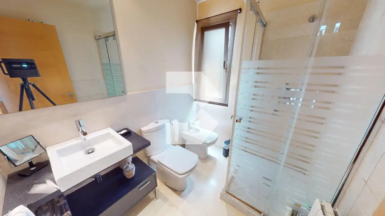 Bany de Casa o xalet en venda en Sant Joan d'Alacant amb Jardí privat, Terrassa i Piscina