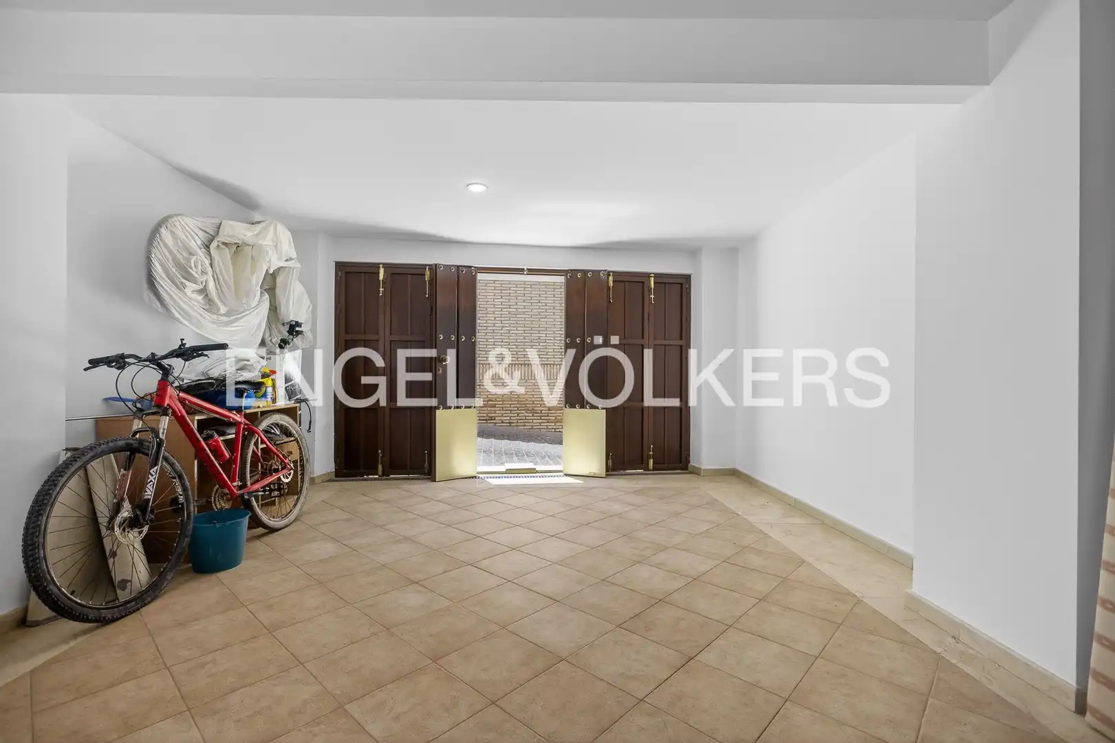 Houses for sale in Osuna  with Air Conditioner and Heating