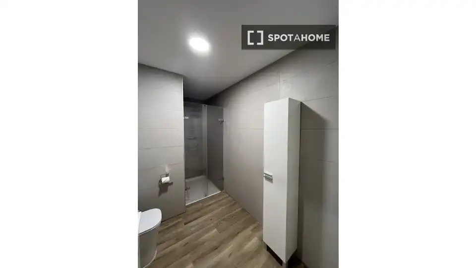Bany de Apartament per a compartir en Sagunto / Sagunt amb Aire condicionat, Calefacció i Terrassa