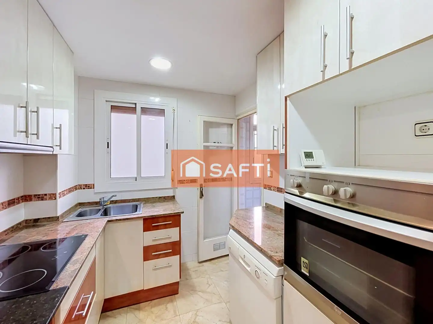 Flat with terrace for sale in Centre Vila