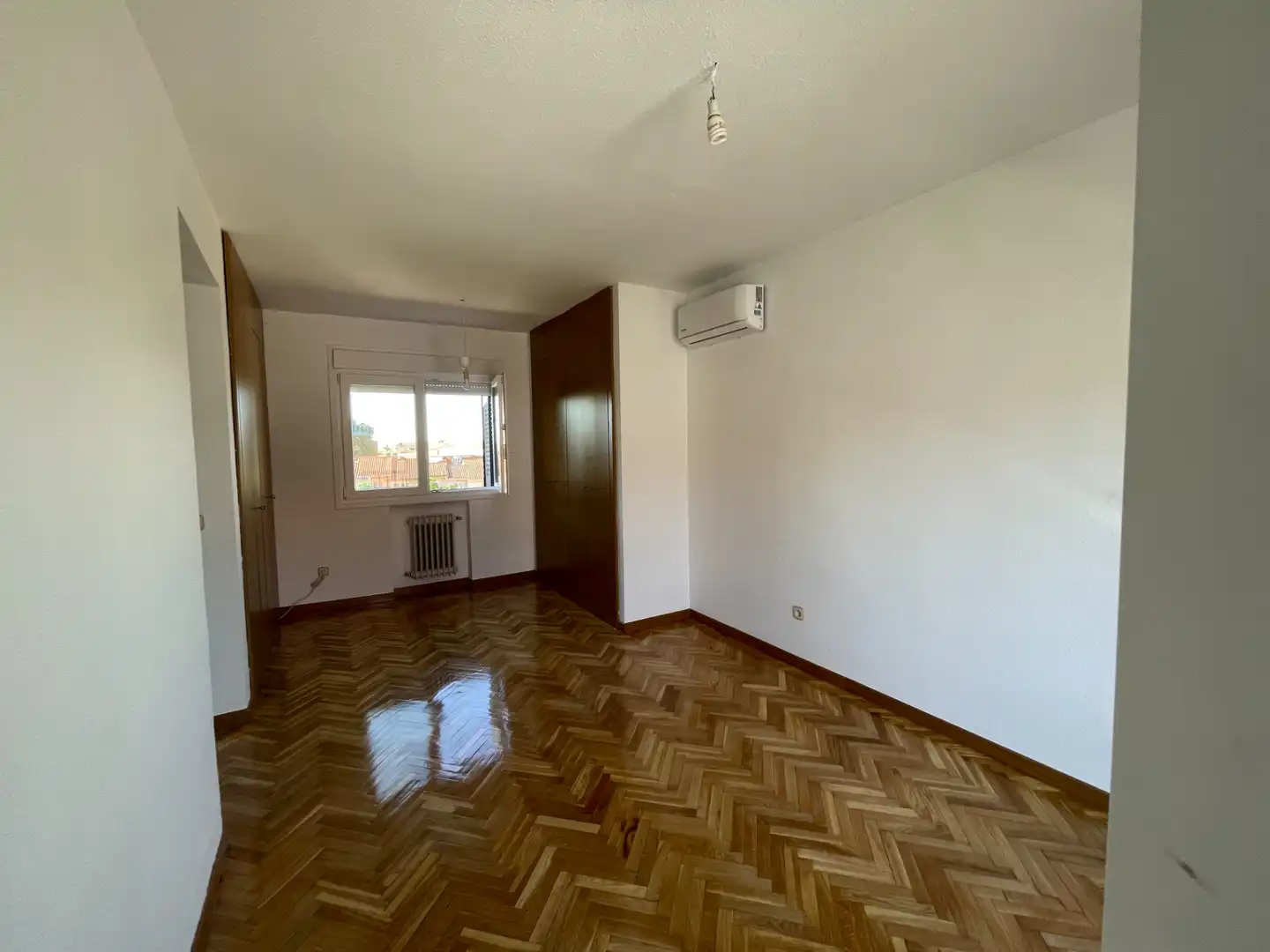 Habitación de Casa o chalet de alquiler en San Agustín del Guadalix con Aire acondicionado, Calefacción y Jardín privado