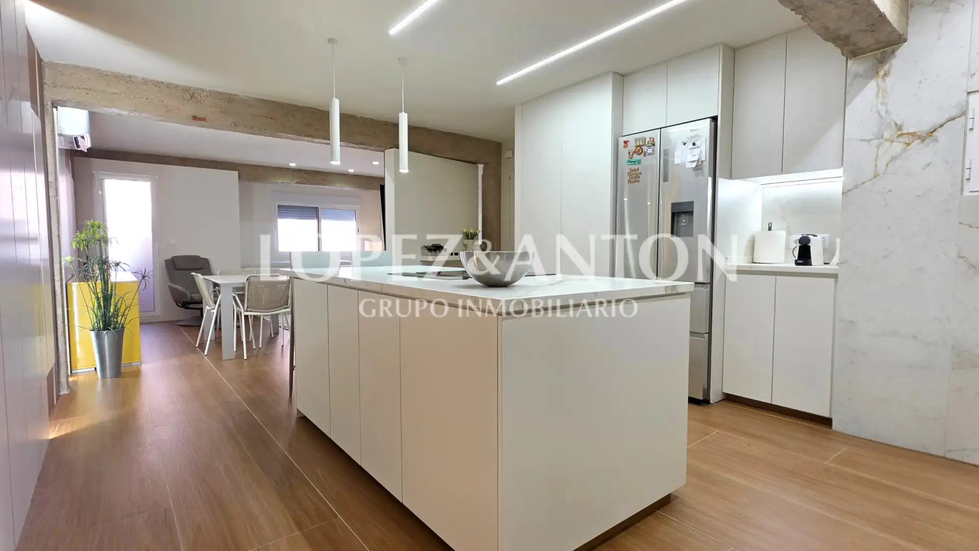 Kitchen of Flat for sale in L'Eliana  with Air Conditioner and Balcony