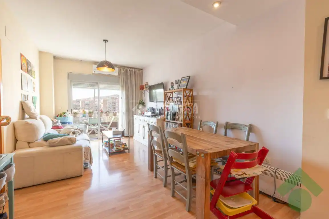 Sala de estar de Piso en venta en Granada con Aire acondicionado, Parquet y Terraza