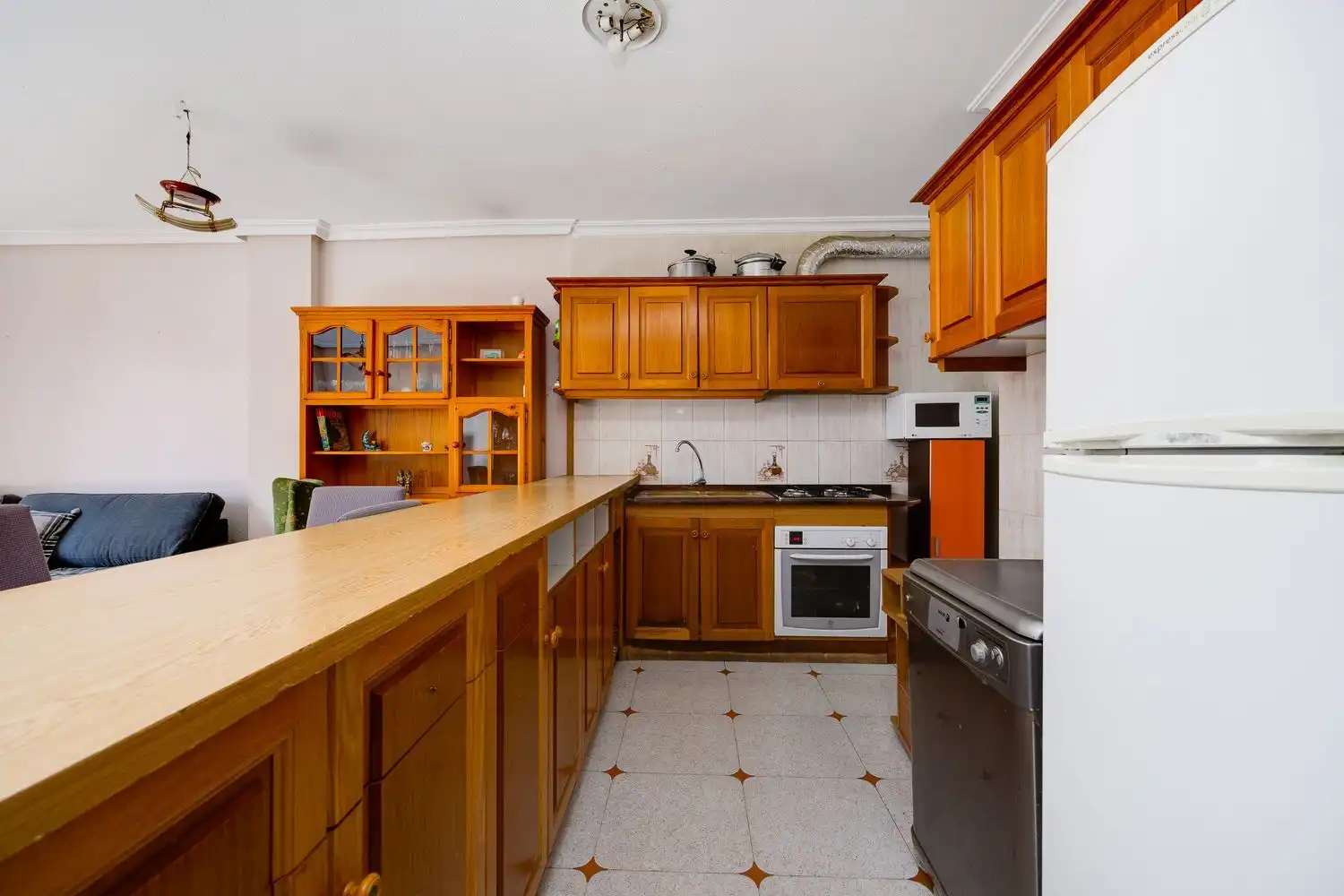 Flat with lift for sale in Calle Mar Baltico 25, imagen 2