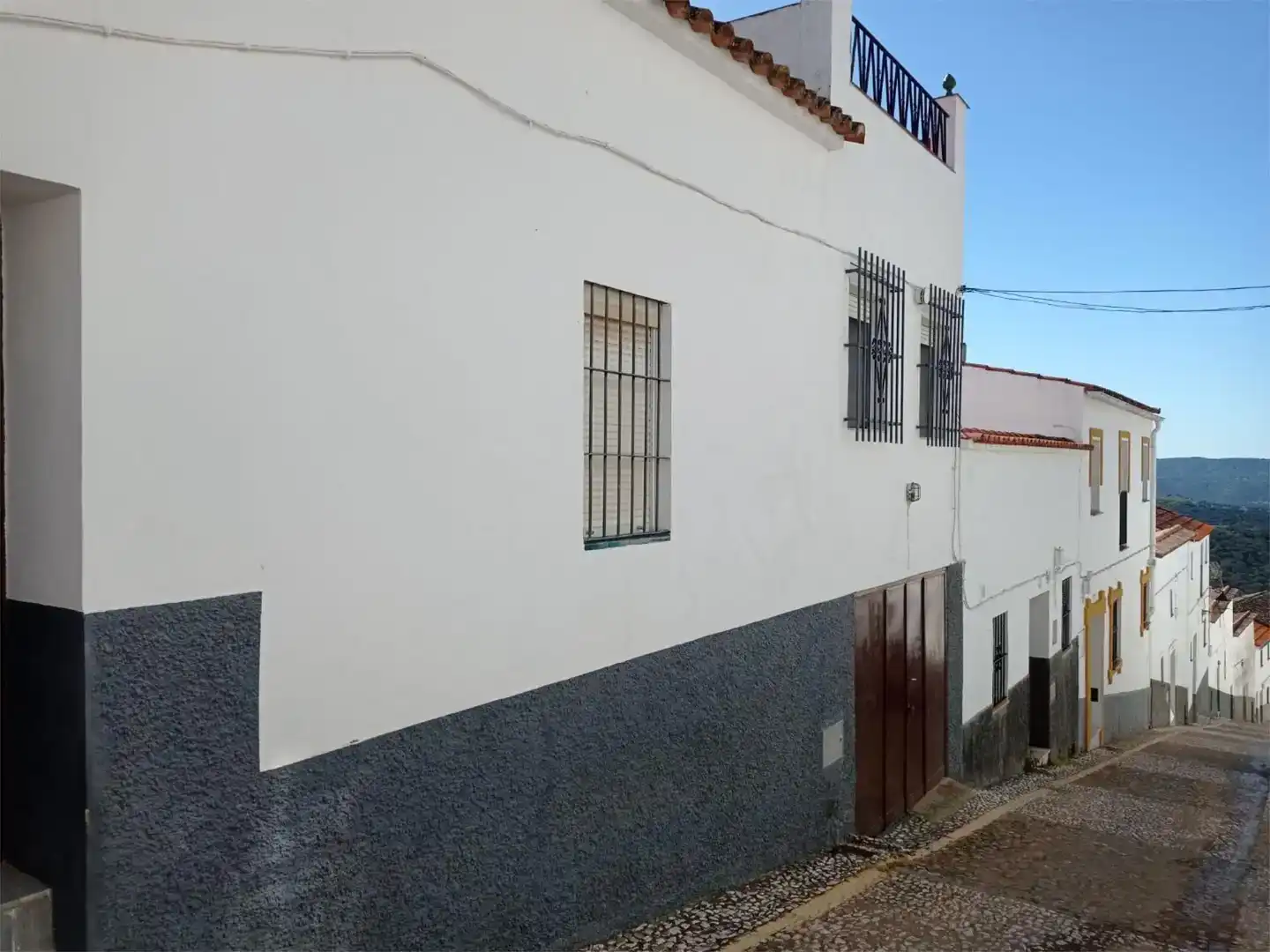 Vista exterior de Pis en venda en Zufre amb Aire condicionat i Moblat